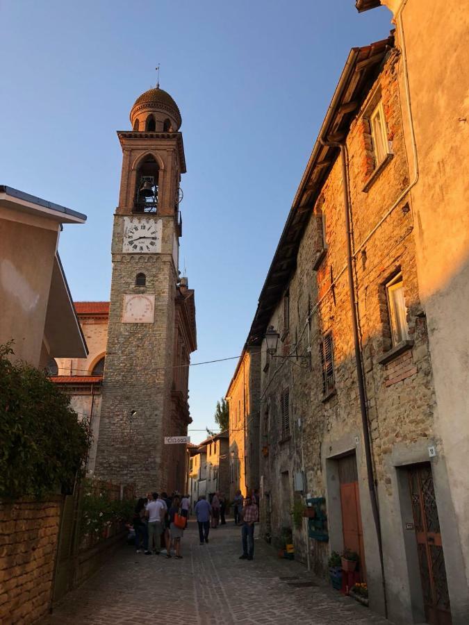 Апартаменты Borgo San Rocco Piemonte Castino Экстерьер фото